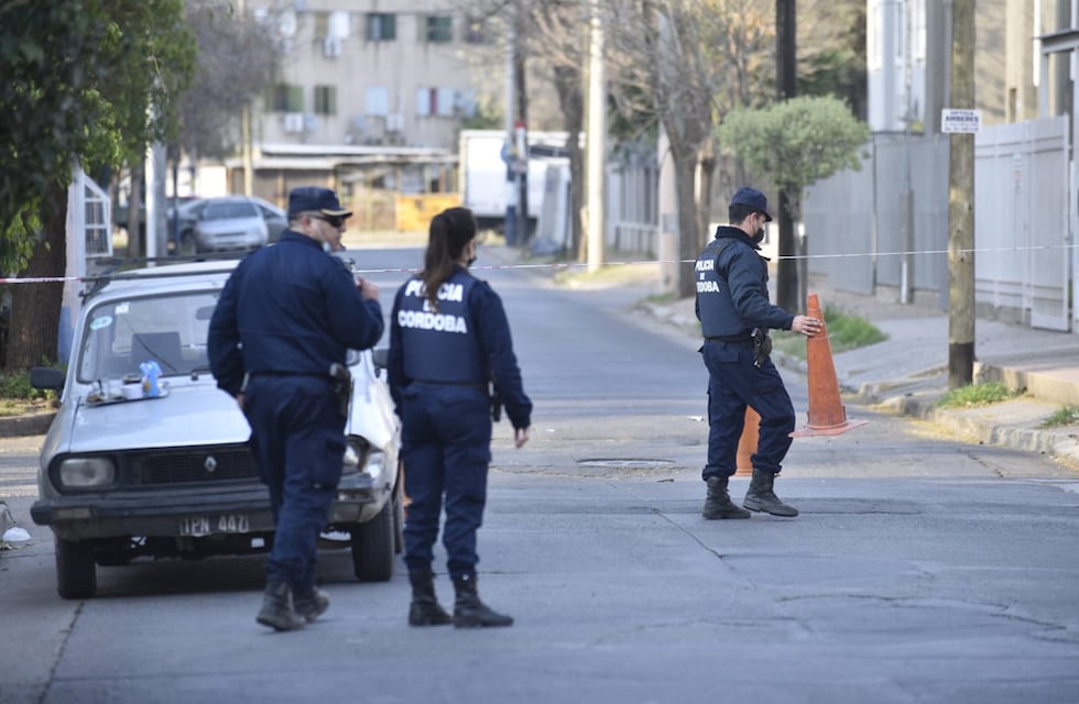 El policía que baleó a un ladrón en Córdoba fue imputado pero permanecerá en libertad