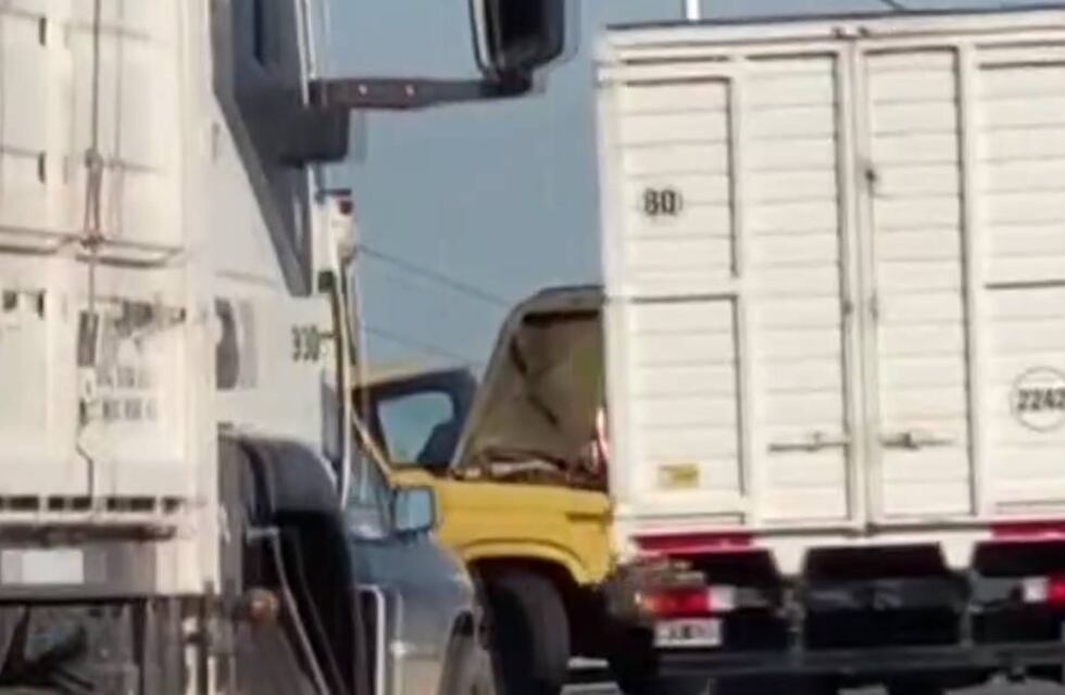 Falleció un camionero por un choque sobre Avenida Circunvalación y Uriburu