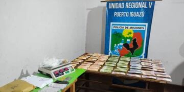 Desbaratan kiosco narco en Puerto Esperanza.
