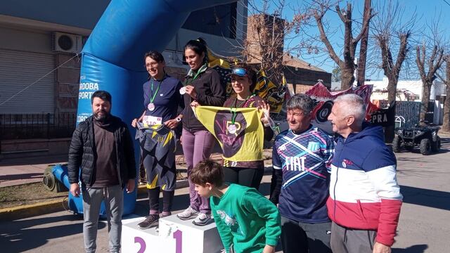 Atletas de Arroyito en la Maratón de Devoto 2022