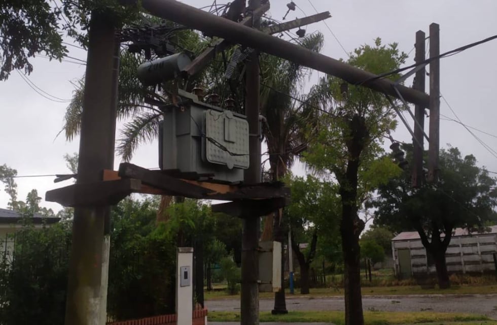 La tormenta tiró 1600 postes y dejó sin luz al 40% de un pueblo santafesino