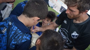 Su último paso como futbolista, en General Paz Juniors. La carrera de Mario Bolatti, que comenzó en Belgano, lo llevó por Europa y la selección de Maradona y Messi (oto: Prensa GPJ).