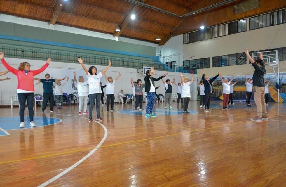 Impulsan actividades deportivas y recreativas para adultos mayores de Ushuaia