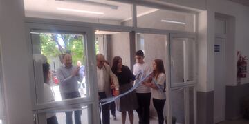 con la presencia de Alberto Sileoni, quedó inaugurado el edificio de la Escuela Secundaria Nº 9