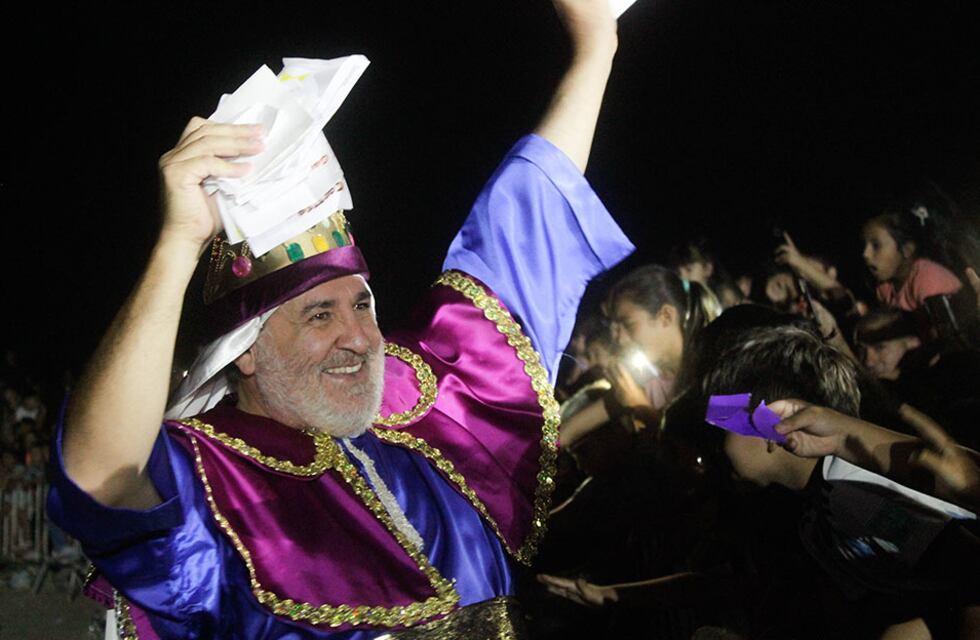 Los Reyes Magos en Carlos Paz: magia y música en la plaza de Altos del Valle