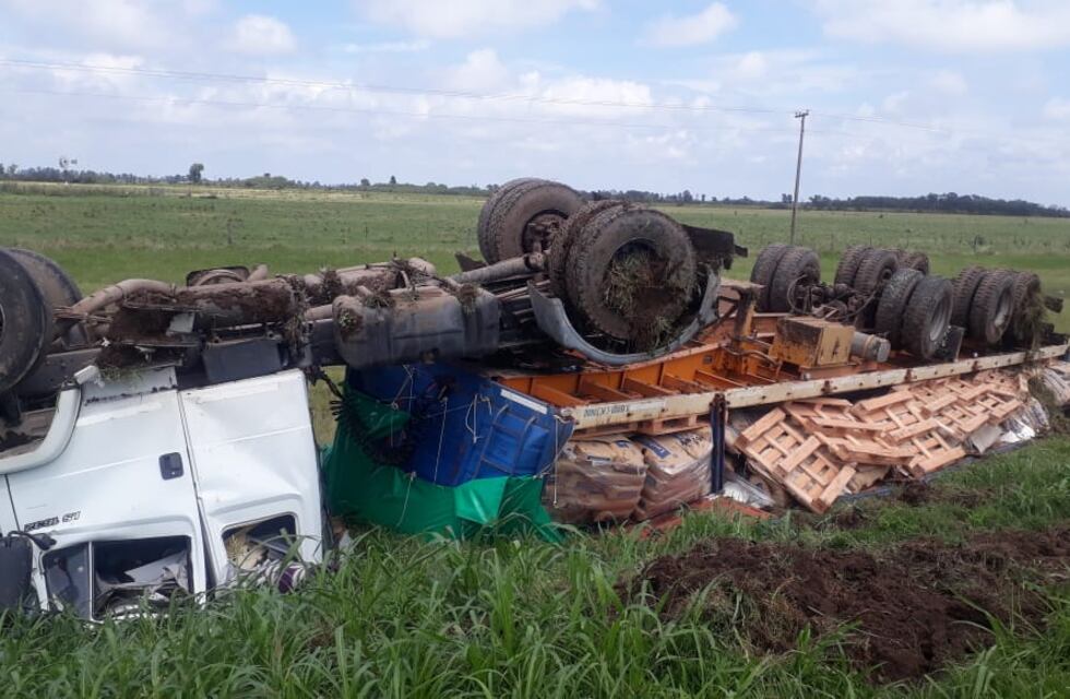 Volcó un camión en la ruta nacional 34