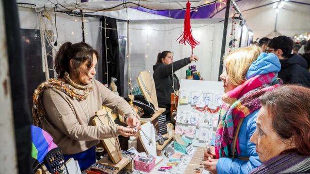 Continúa la Feria del Puerto tras una exitosa edición especial por el Día del Padre.