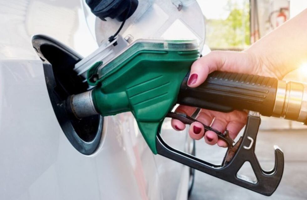 Descuento en combustible en octubre 2024: cómo ahorrar hasta un 30%