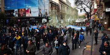 Así avanza la marcha del Suoem por las calles de Córdoba (Pedro Castillo/LaVoz).
