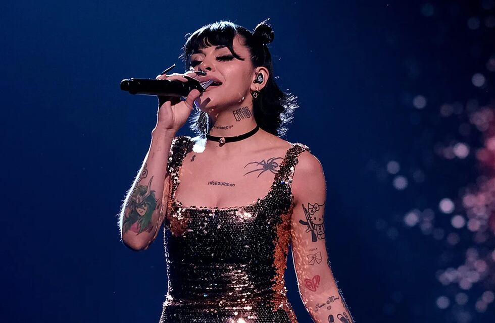 Cazzu hizo un cover de “Carne y Hueso” de Tini Stoessel y sus fans se ilusionaron con una posible colaboración