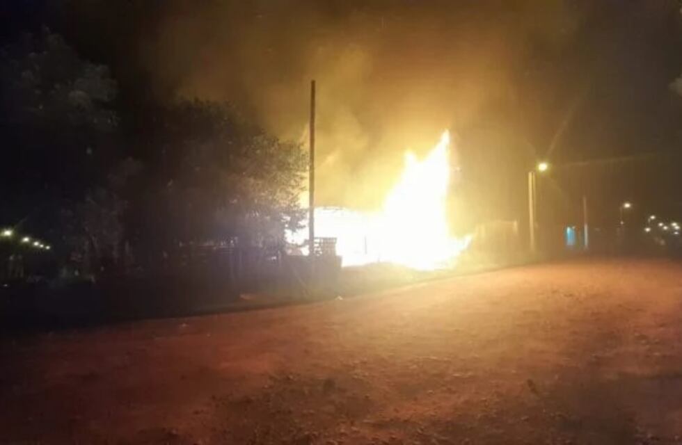 Incendio de una vivienda en Posadas dejó a dos menores en grave estado