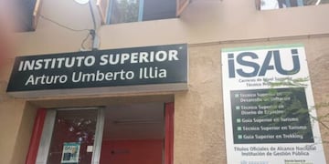 El Instituto Arturo Umberto Illia presenta su Muestra Anual 2025. Gentileza: Carlos Paz Vivo