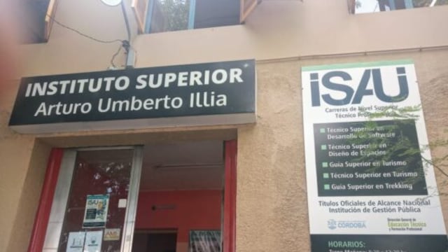 El Instituto Arturo Umberto Illia presenta su Muestra Anual 2025. Gentileza: Carlos Paz Vivo