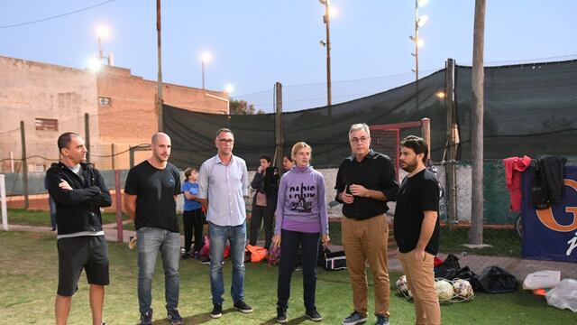 Luis Castellano y parte de su gabinete visitó el club 9 de Julio