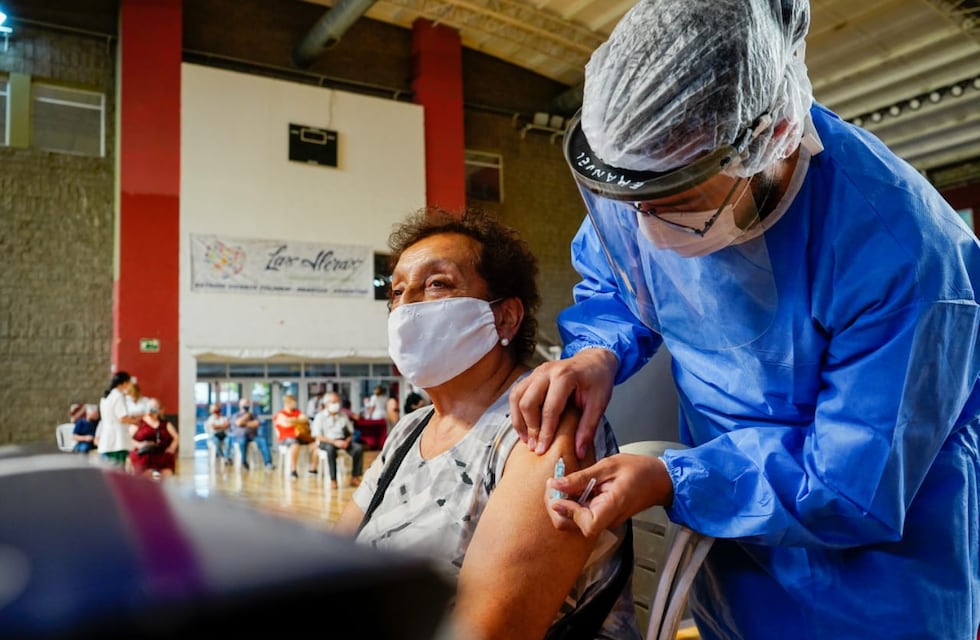 Comenzó la vacunación a mayores de 70 años con un 95% de presentismo