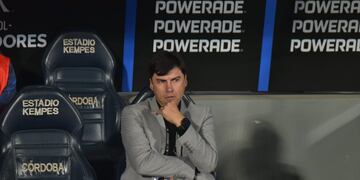 Alexander Medina en un labertino. ¿Seguirá como DT de Talleres? (Facundo Luque / La Voz).