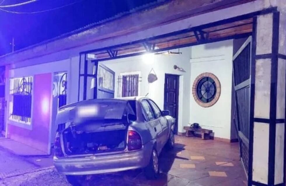 Conductora detenida por manejar ebria y chocar contra una vivienda en Posadas
