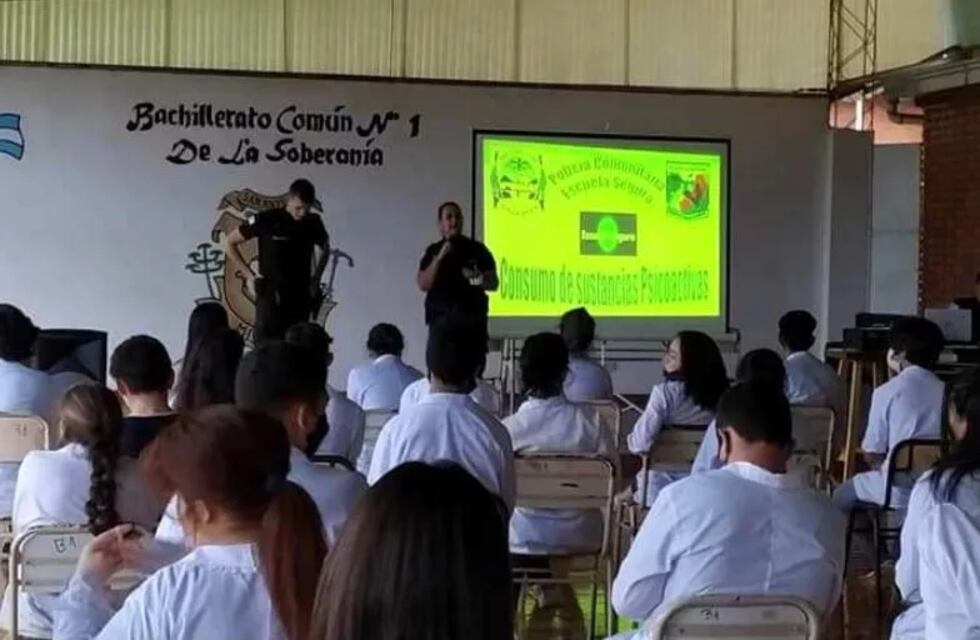 San Antonio: realizaron charla sobre adicciones, violencias, bullying y el uso responsable de las redes sociales