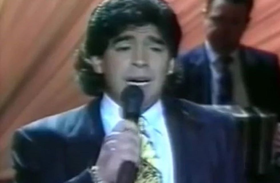 Homenaje a Maradona: el tango que le dedicó un cordobés y que canta Raúl Lavié