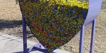 Entrega de tapitas a la Fundación Garrahan en Concarán