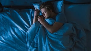 Dormir más de lo necesario puede generar embriaguez del sueño y dejar el cerebro con sensación de fatiga.