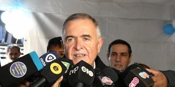 El gobernador expresó su rechazo a los despidos de organismos nacionales como Vialidad, INTI e INTA y prometió acompañamiento a los trabajadores afectados.