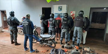 Garupá: detuvieron a cuatro personas y desmantelaron un aguantadero. Policía de Misiones