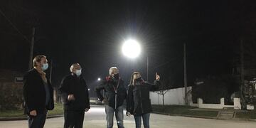 Cambio de luminaria en Gardey y Vela