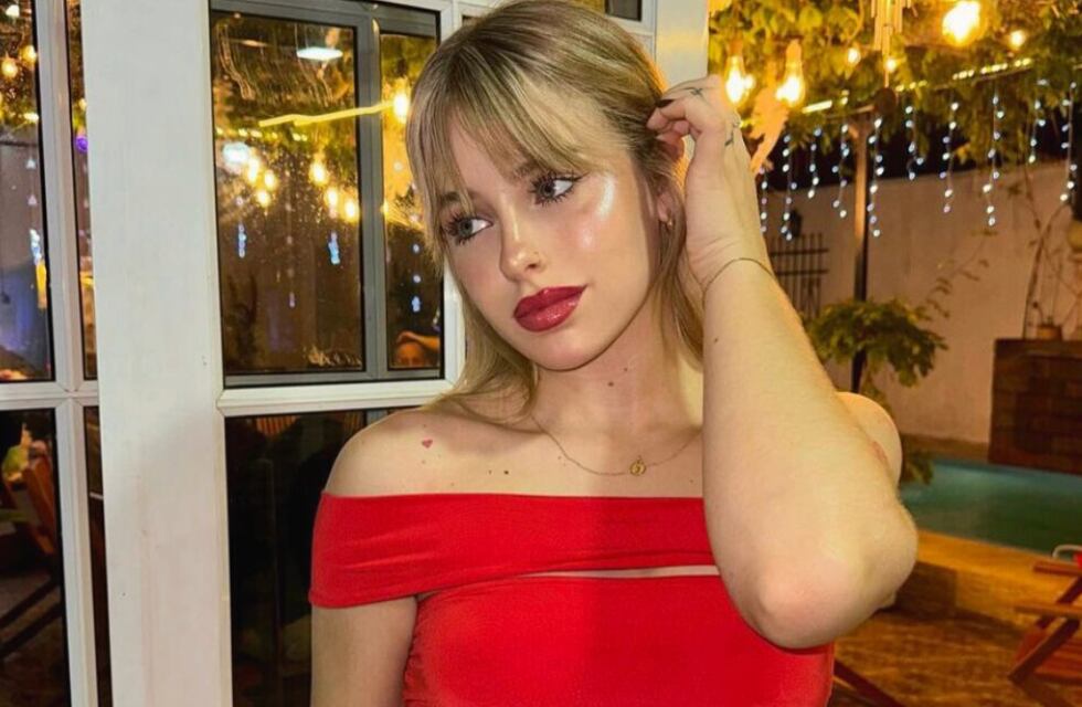 Coti Romero encendió Instagram con un look total black ultra escotado y ajustado