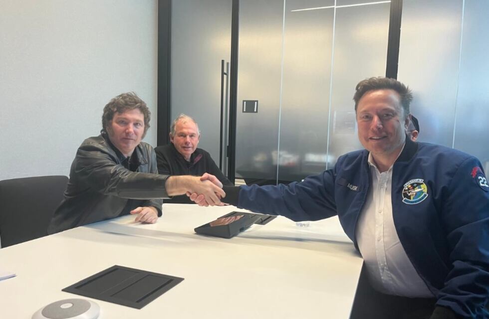 Javier Milei se reunió con Elon Musk en la fábrica de Tesla: rumores de inversión en litio
