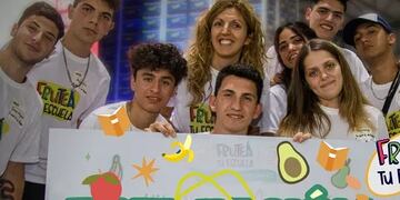 Alumnos de Puerto Piray ganaron el concurso nacional “Fruteá tu escuela”