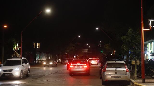 Nueva luminaria en Av. Libertad, Carlos Paz.