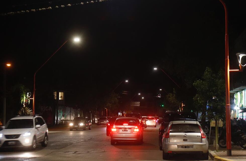 Se inauguraron 68 nuevas luminarias en la Avenida Libertad de Carlos Paz