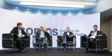 Gustavo Melella presentó el informe para el desarrollo de hidrógeno en Tierra del Fuego.