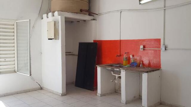 Así quedó el lugar tras ser desvalijado. (El Doce).