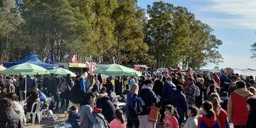 Puerto Rosales estuvo de fiesta con el “Desfile Cívico Militar” y los Shows