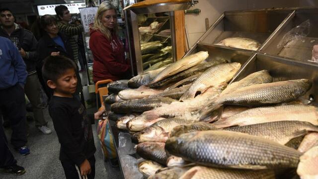 Venta de pescado en el Mercado Norte (Ramiro Pereyra)