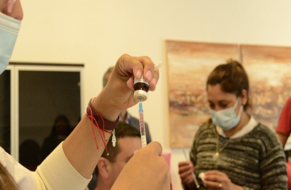 Vacunatorio en el Parque Industrial de la ciudad