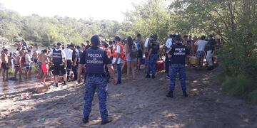 Se intensificaron los controles en balnerias, pero la gran cantidad de turistas complica los protocolos.