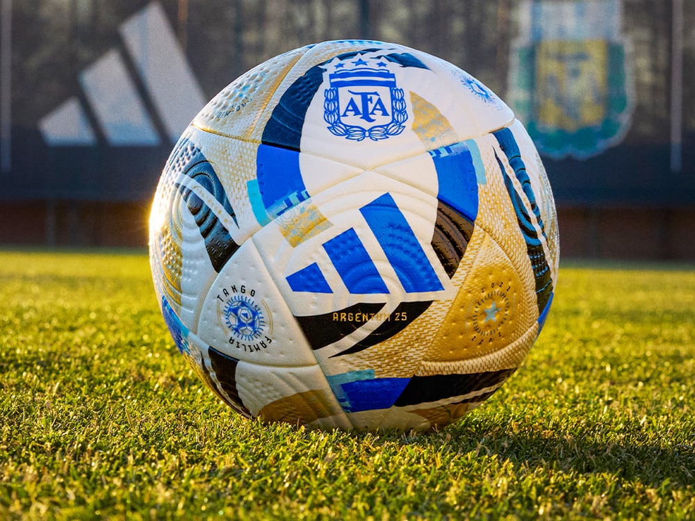 La Argentum 25, la nueva pelota del fútbol argentino (AFA)