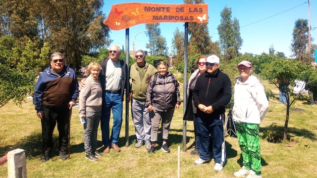 Quedó inaugurado el "Monte de las Mariposas" en Alem y Pasaje Comuzzio. (Foto: Pedro Vega).