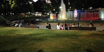 Aguas danzantes en la Plaza Independencia.