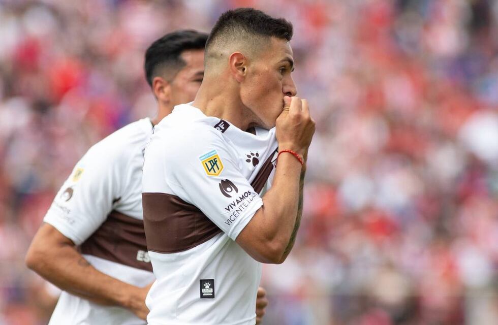 Unión de Santa Fe cayó 2 a 1 ante Platense