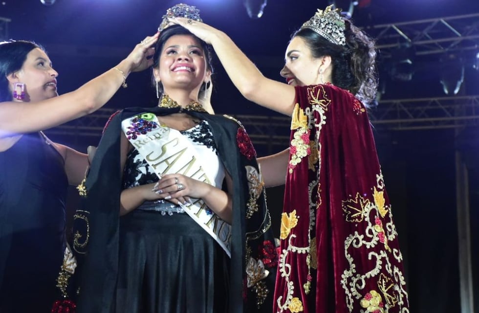 Vendimia 2023: Diana Quiroga es la nueva reina de Santa Rosa