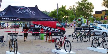 Los productos para test drives y travesías en dos ruedas son de la marca cordobesa Venzo. (Foto: Grupo Karabitian)