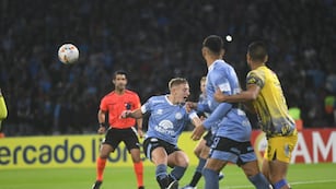 El ímpetu del Colo Barinaga, para un Belgrano que no pudo ganar pero se mantiene en el primer puesto en Sudamericana.