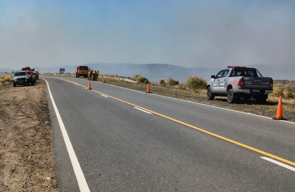 Cortaron el Camino de las Altas Cumbres por el incendio en la Quebrada del Condorito