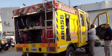 Santa Fe envía 41 brigadistas y bomberos a Misiones para combatir los incendios en Corrientes.