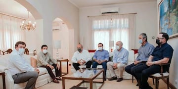 El senador de Río Negro participó de una reunión con referentes políticos en Misiones.