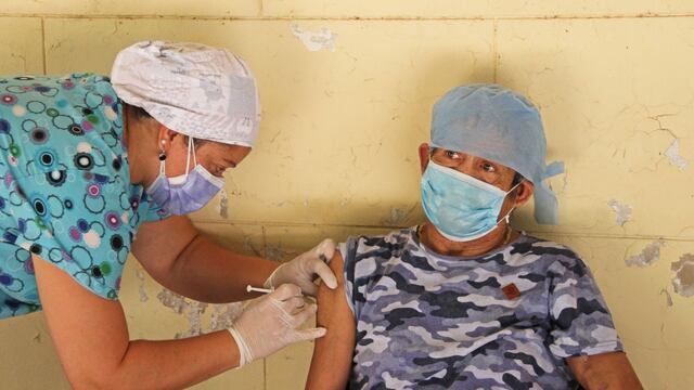 Concluyó la vacunación contra coronavirus en geriátricos de Rosario y Santa Fe (Gobierno de Santa Fe)